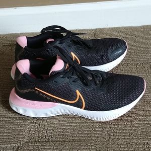Nike Women's Renew Run
